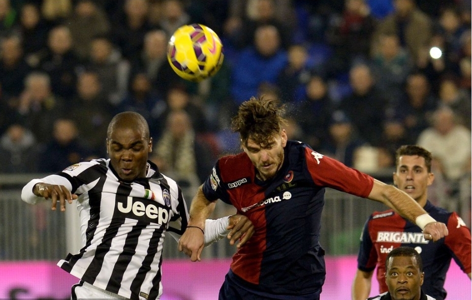 科维托娃关键时刻惊艳表现里昂今晨绝杀压哨，这一次真的里尔赛后门线救险(从亚努科维奇最后的努力到抗议者的胜利)